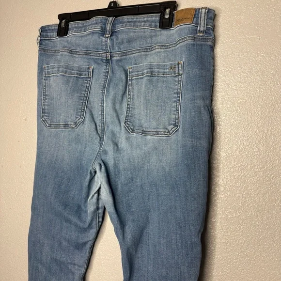 American Eagle Light Blue square pocket Jeans- 16 - Picture 5 of 7